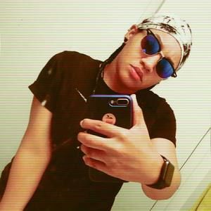 Meet your Posher, Lorena